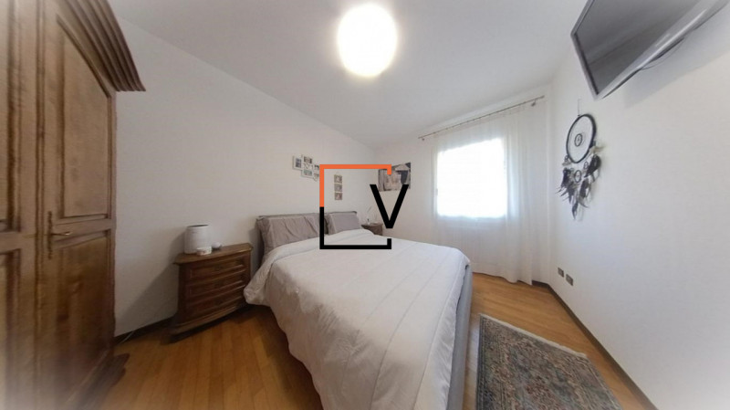 V381 – Proponiamo in vendita porzione indipendente a Dosson di Casier in un contesto residenziale...