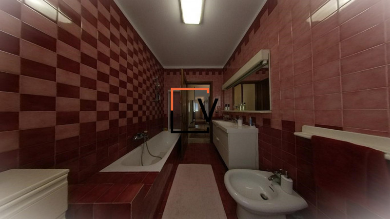 V381 – Proponiamo in vendita porzione indipendente a Dosson di Casier in un contesto residenziale...