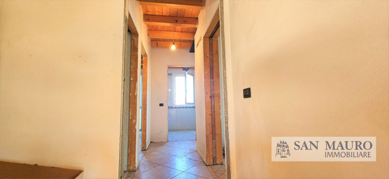 NANTO: in contesto di recente ristrutturazione appartamento da ultimare al primo ed ultimo piano ...