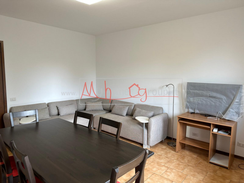 CADONEGHE: Appartamento al secondo piano completamente arredato a nuovo, composto di ingresso, so...