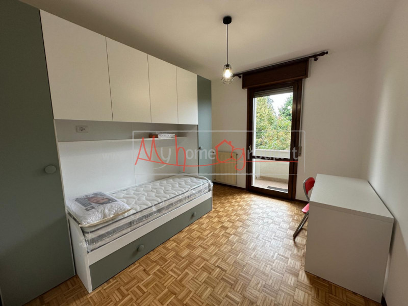 CADONEGHE: Appartamento al secondo piano completamente arredato a nuovo, composto di ingresso, so...