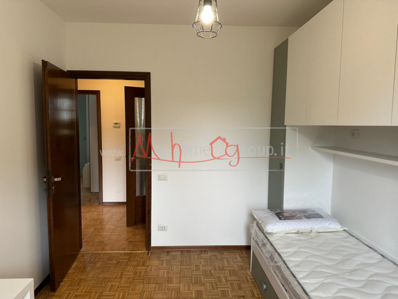 CADONEGHE: Appartamento al secondo piano completamente arredato a nuovo, composto di ingresso, so...