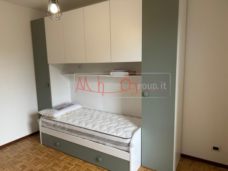 CADONEGHE: Appartamento al secondo piano completamente arredato a nuovo, composto di ingresso, so...