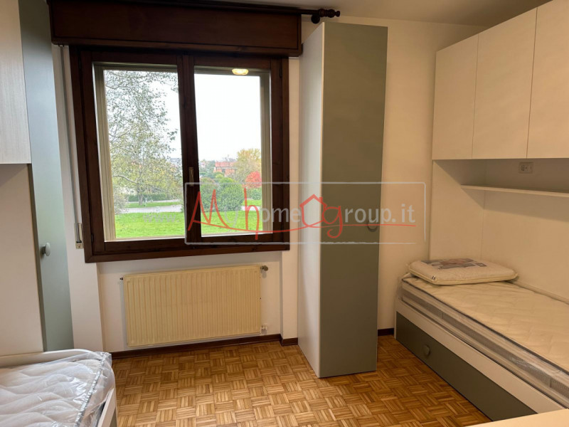 CADONEGHE: Appartamento al secondo piano completamente arredato a nuovo, composto di ingresso, so...