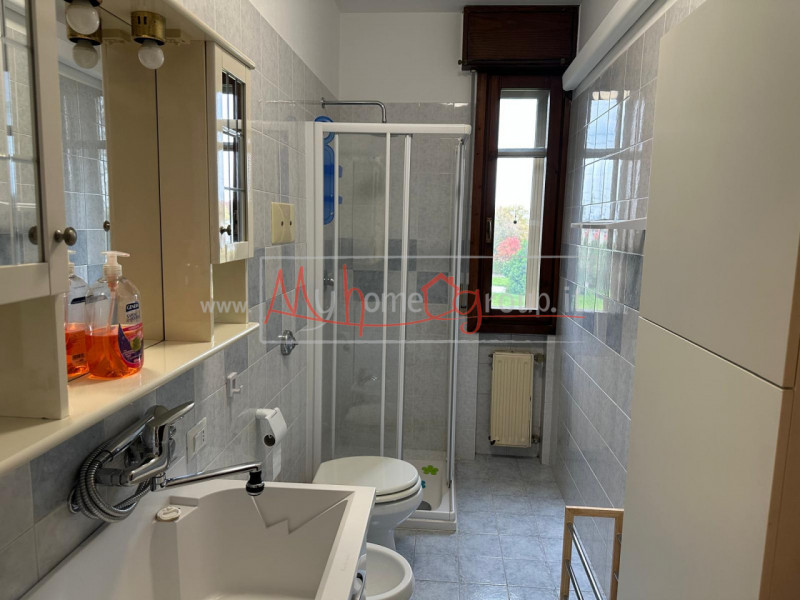 CADONEGHE: Appartamento al secondo piano completamente arredato a nuovo, composto di ingresso, so...