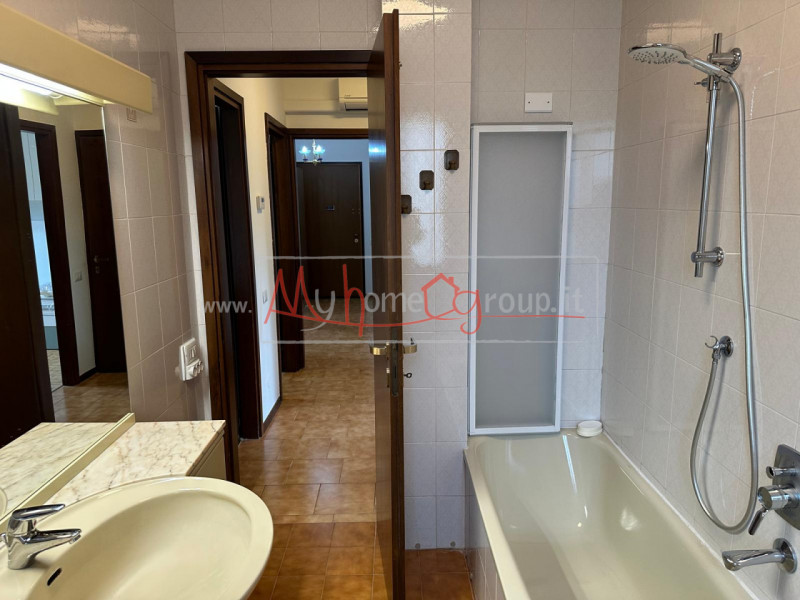 CADONEGHE: Appartamento al secondo piano completamente arredato a nuovo, composto di ingresso, so...