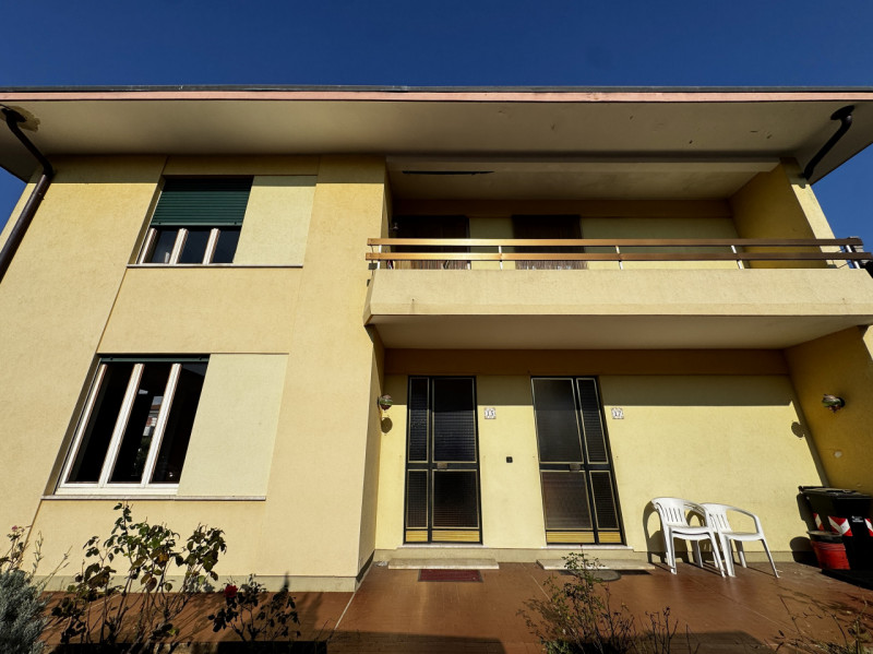 VISITE SOSPESE PER TRATTATIVA IN CORSO

Marano Vicentino - Tricamere al piano terra con giardino ...