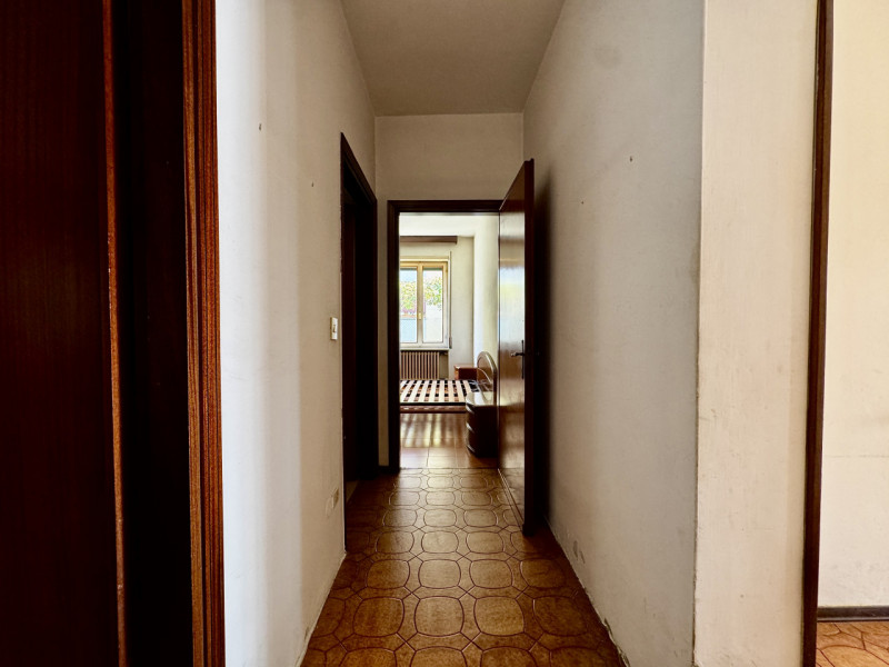 VISITE SOSPESE PER TRATTATIVA IN CORSO

Marano Vicentino - Tricamere al piano terra con giardino ...