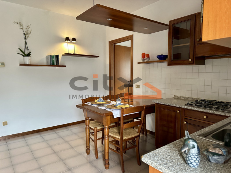 Romano d'Ezzelino - in zona tranquilla e ben servita, proponiamo in vendita MINI APPARTAMENTO COM...