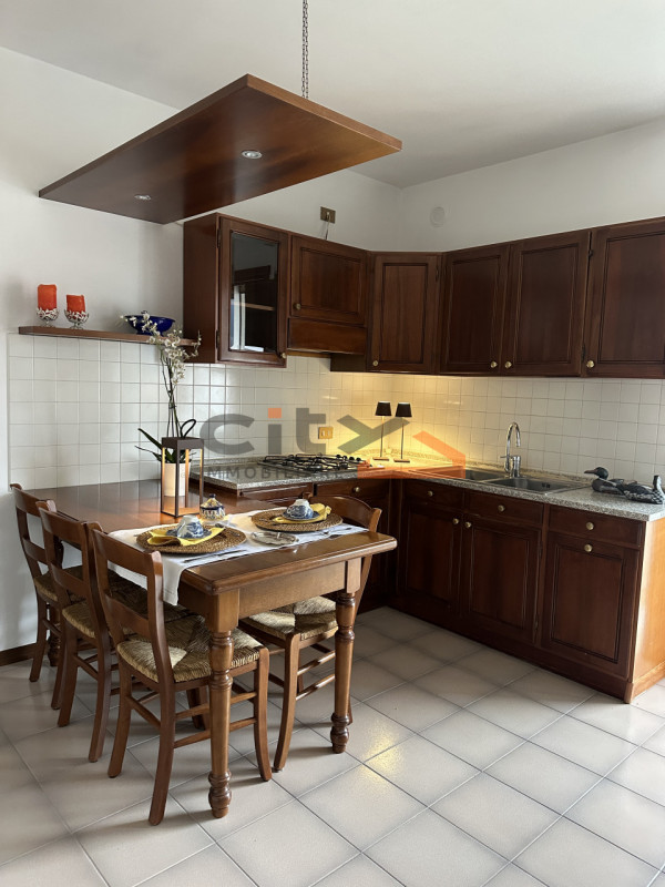 Romano d'Ezzelino - in zona tranquilla e ben servita, proponiamo in vendita MINI APPARTAMENTO COM...