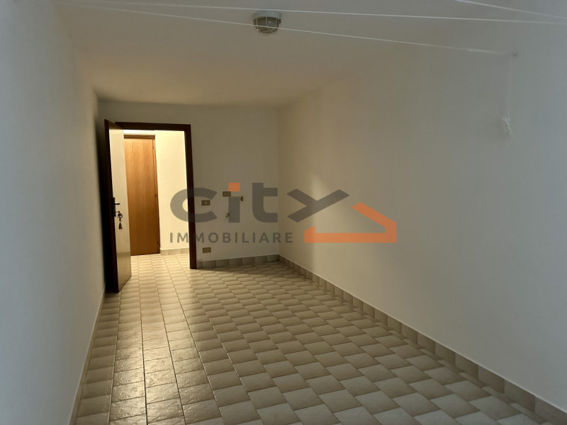 Romano d'Ezzelino - in zona tranquilla e ben servita, proponiamo in vendita MINI APPARTAMENTO COM...