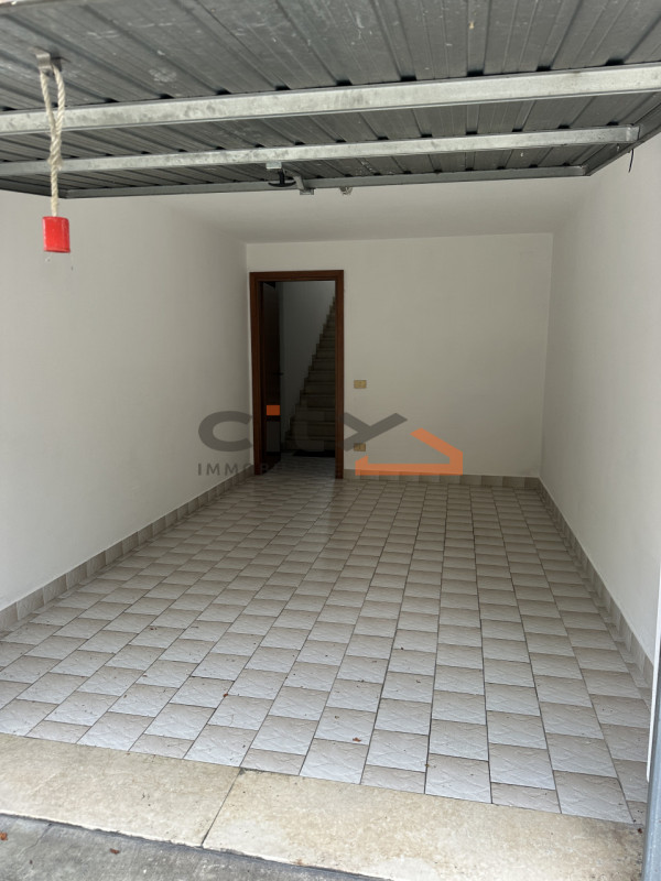 Romano d'Ezzelino - in zona tranquilla e ben servita, proponiamo in vendita MINI APPARTAMENTO COM...