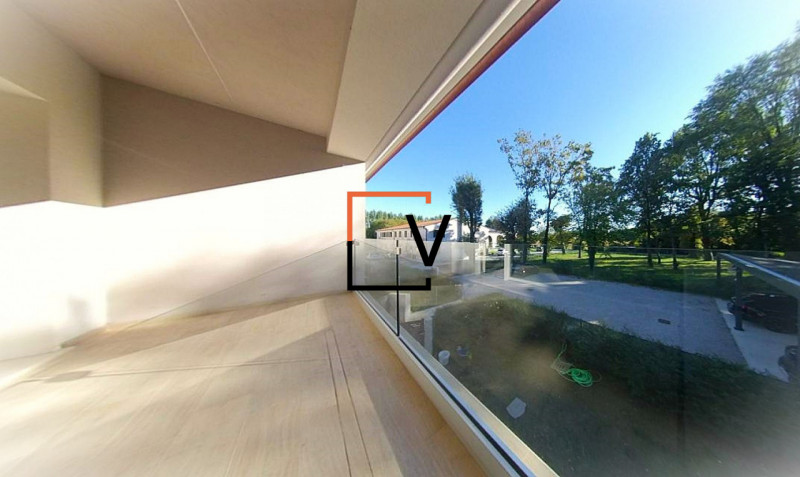 V382 - Proponiamo in vendita a Musestre di Roncade un nuovo appartamento di ampia metratura inser...