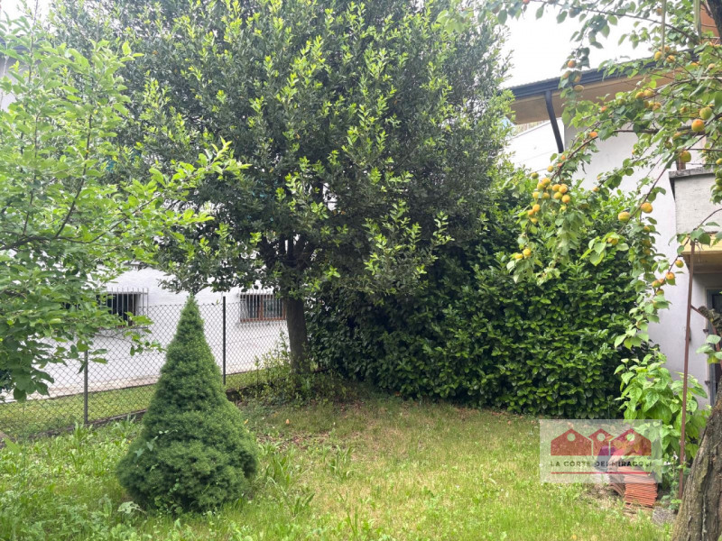 CREAZZO: SPLENDIDA CASA SINGOLA IN ZONA CENTRALE IDEALE PER CHI DESIDERA VIVERE IN UN CONTESTO TR...