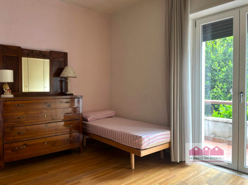 CREAZZO: SPLENDIDA CASA SINGOLA IN ZONA CENTRALE IDEALE PER CHI DESIDERA VIVERE IN UN CONTESTO TR...