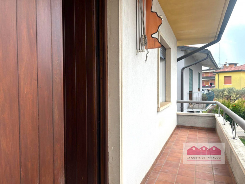 CREAZZO: SPLENDIDA CASA SINGOLA IN ZONA CENTRALE IDEALE PER CHI DESIDERA VIVERE IN UN CONTESTO TR...