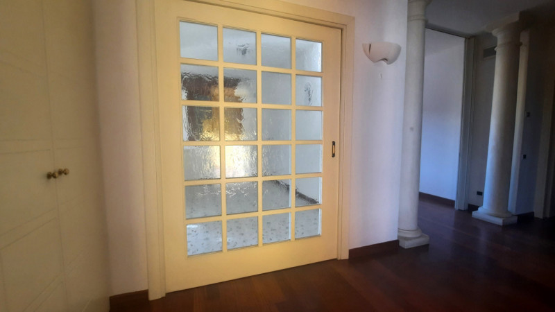 Porzione di Bifamiliare in centro a Mestrino
In una tranquilla via residenziale a pochi passi dal...