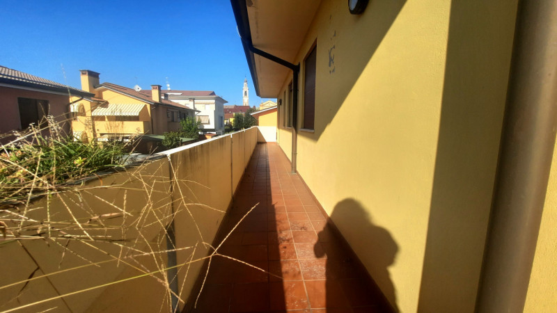 Porzione di Bifamiliare in centro a Mestrino
In una tranquilla via residenziale a pochi passi dal...