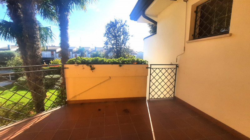 Porzione di Bifamiliare in centro a Mestrino
In una tranquilla via residenziale a pochi passi dal...