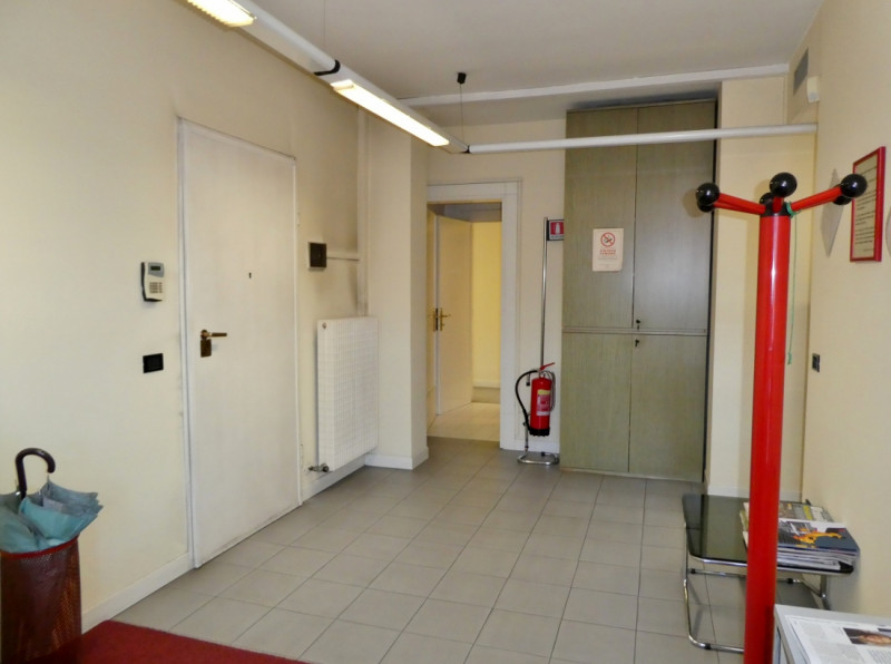 UFFICIO VENDESI A VICENZA OVEST, QUARTIERE SANTA BERTILLA - Rif. 8298
Comodissimo al  centro citt...