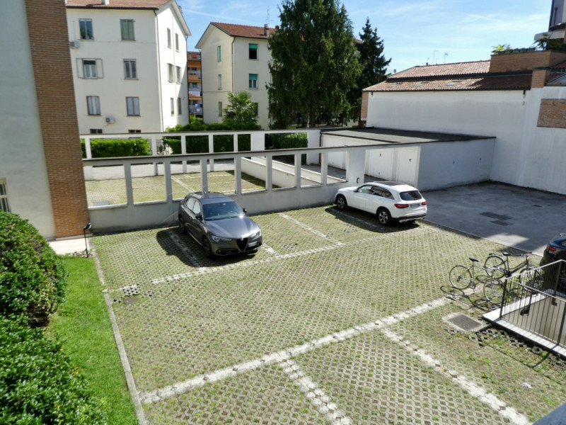 UFFICIO VENDESI A VICENZA OVEST, QUARTIERE SANTA BERTILLA - Rif. 8298
Comodissimo al  centro citt...