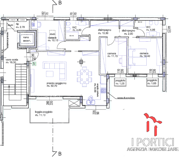Noale - attico centralissimo con tre camere