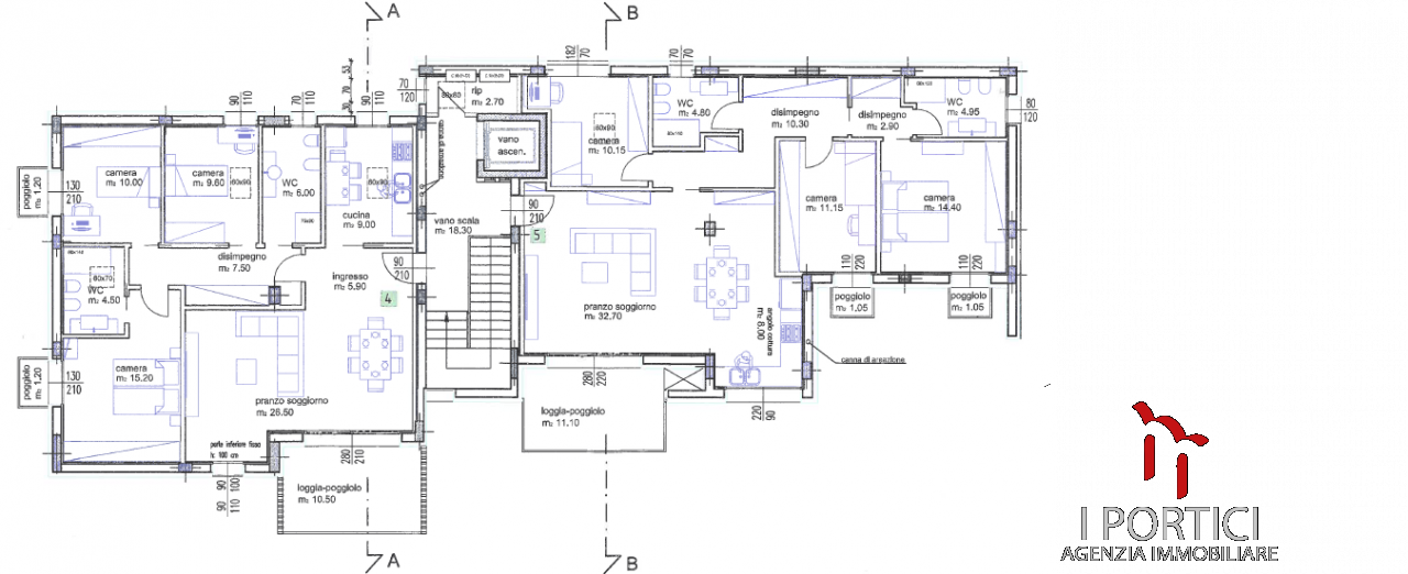 Noale - attico centralissimo con tre camere