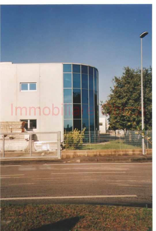 PADOVA - VIA NONA STRADA TERRENO EDIFICABILE PER CAPANNONE

Terreno edificabile di 5000 mq con po...