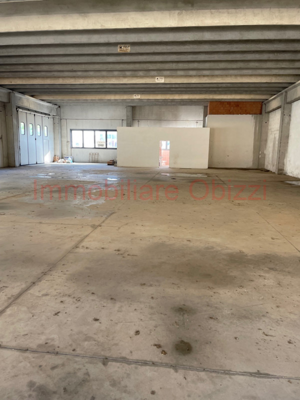 PADOVA - VIA NONA STRADA TERRENO EDIFICABILE PER CAPANNONE

Terreno edificabile di 5000 mq con po...