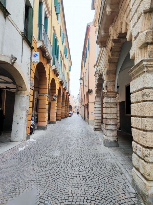 SPAZIOSO 1 CAMERA IN PIENO CENTRO €.232.000 - rif.RPCS299

Ti proponiamo un'ottima opportunità: u...