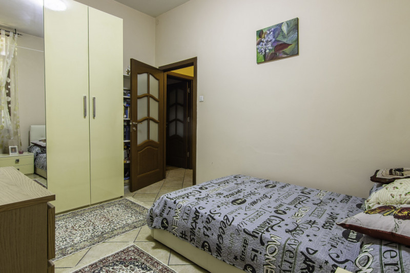 Arcella San Carlo: Ottima posizione comoda soprattutto a tutti i servizi in quanto situato in una...