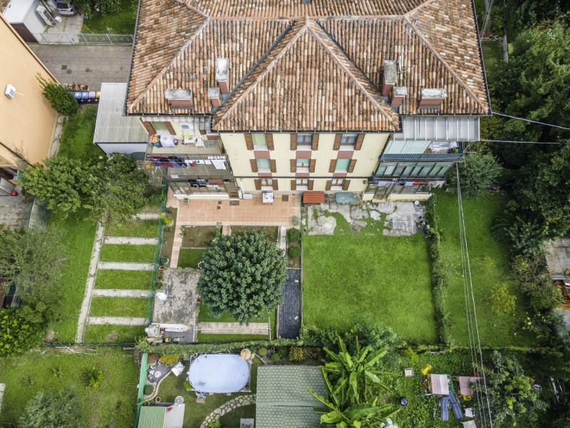 Arcella San Carlo: Ottima posizione comoda soprattutto a tutti i servizi in quanto situato in una...