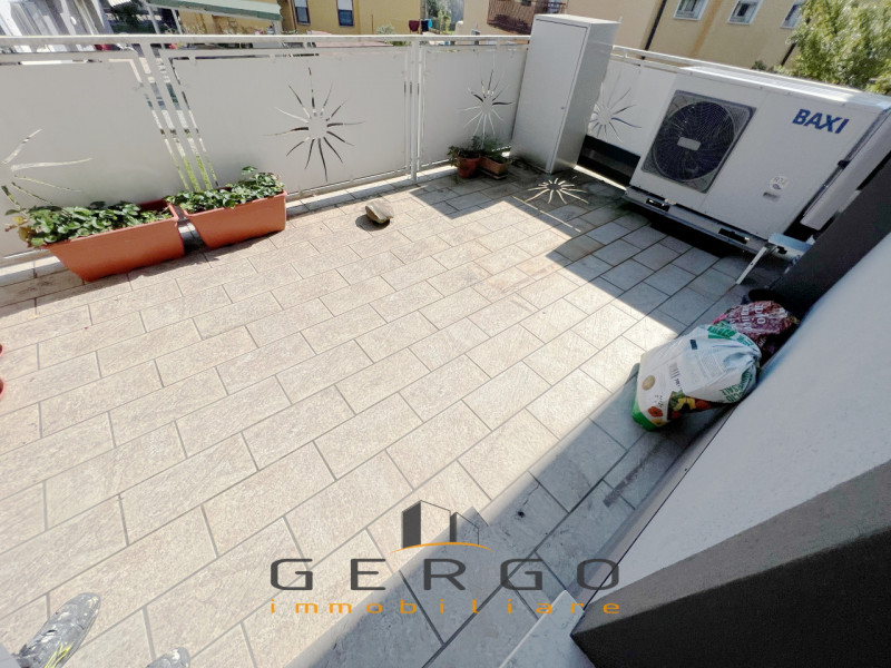 (Per INFO Cristina 3389226442) Situata a Montegrotto, comodissimo a tutti i servizi e trasporti, ...