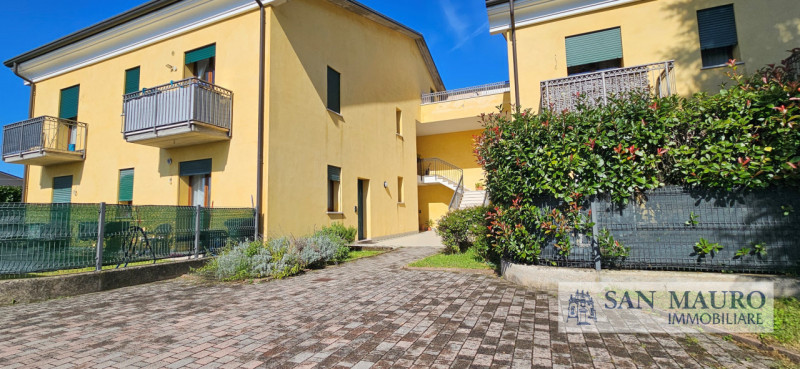 SANDRIGO: Mini appartamento arredato CON INGRESSO INDIIPENDENTE, giardino, garage, posto auto. Co...