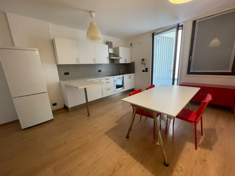 In una delle zone più ricercate di Padova, precisamente in via Savonarola, proponiamo in affitto ...