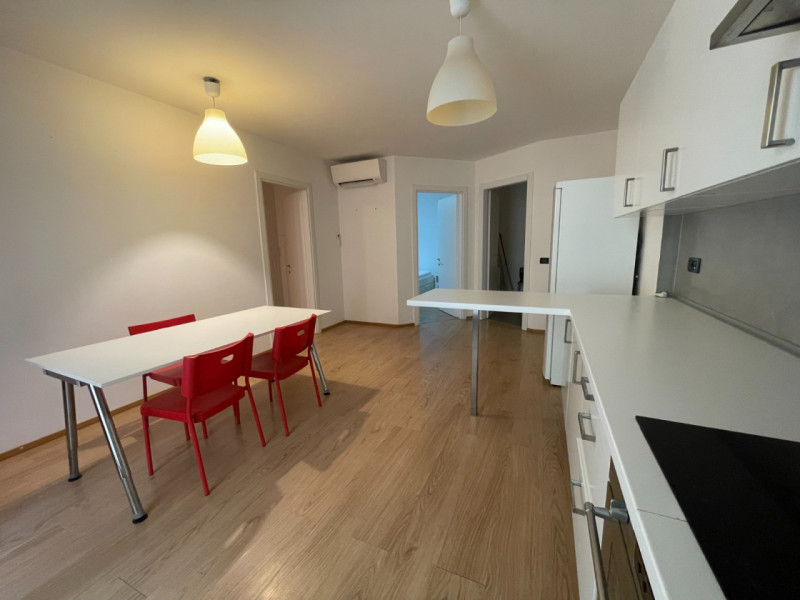 In una delle zone più ricercate di Padova, precisamente in via Savonarola, proponiamo in affitto ...