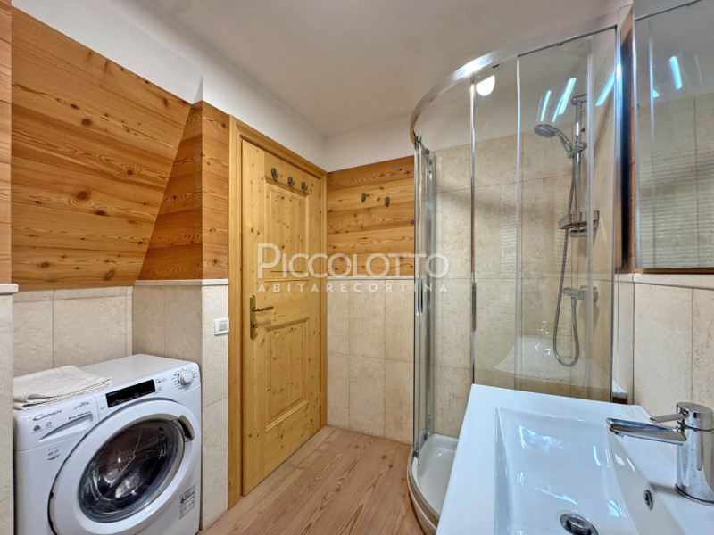 Rif. V5375 - Cortina d'Ampezzo - Attico Luminoso - Posto auto in garage

Scoprite un'opportunità ...