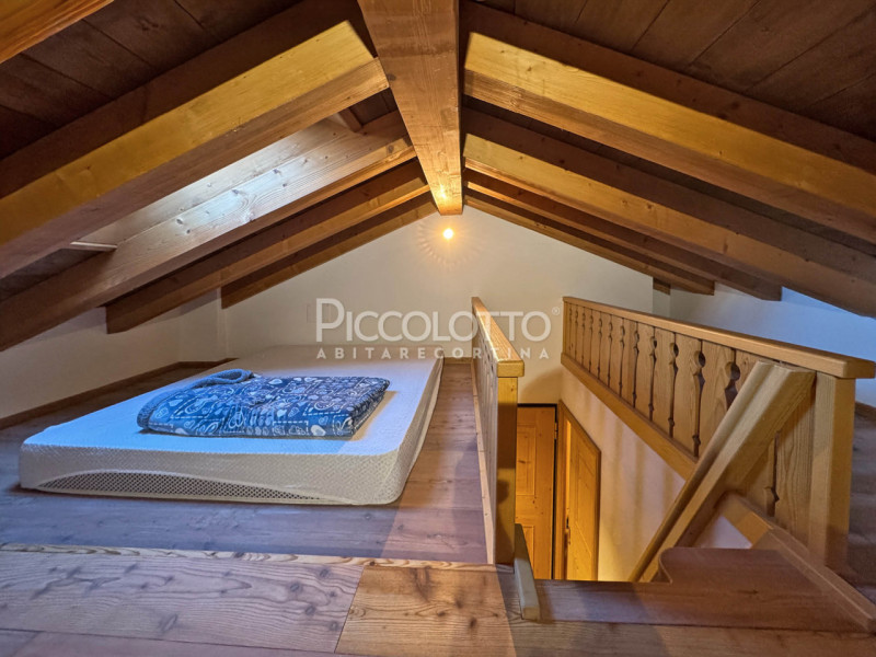 Rif. V5375 - Cortina d'Ampezzo - Attico Luminoso - Posto auto in garage

Scoprite un'opportunità ...