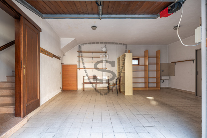 Proponiamo in vendita un bellissimo appartamento indipendente nel cuore del Centro Storico di Bas...