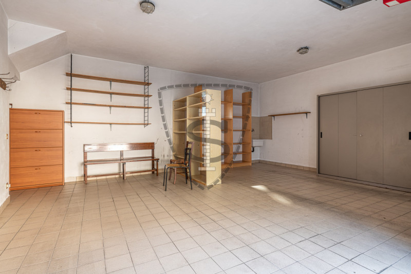 Proponiamo in vendita un bellissimo appartamento indipendente nel cuore del Centro Storico di Bas...