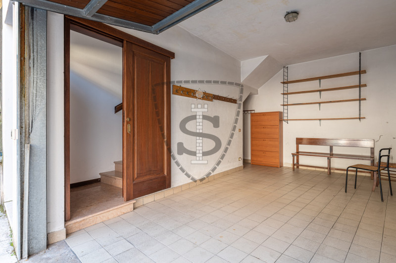 Proponiamo in vendita un bellissimo appartamento indipendente nel cuore del Centro Storico di Bas...