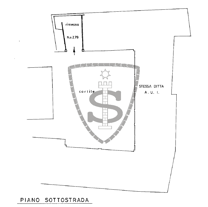 Proponiamo in vendita un bellissimo appartamento indipendente nel cuore del Centro Storico di Bas...
