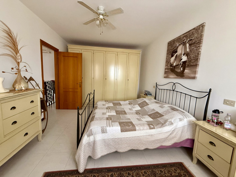 COMPOSIZIONE:
Favolosa villetta singola situata a Valbona composta al piano terra da ampia e lumi...