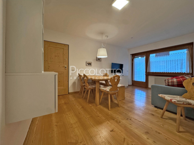 Rif. V5376 - Cortina d'Ampezzo, una delle località sciistiche più prestigiose al mondo. Questo im...