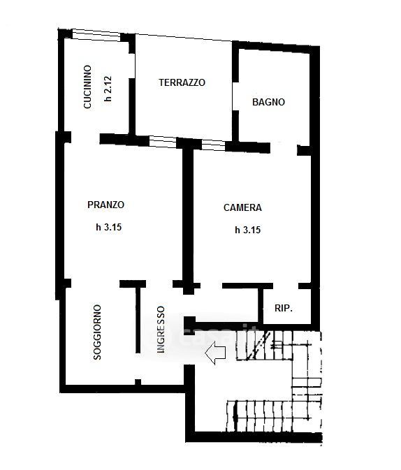 Nel cuore della citta', nel prezioso centro storico, proponiamo un interessante immobile, abitabi...