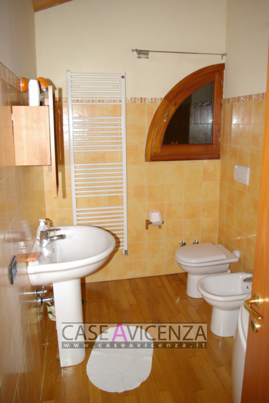 MESTRINO - ARLESEGA -C.E.D-  LIBERO SUBITO - NESSUN LAVORO DA FARE - in piccola palazzina RECENTE...