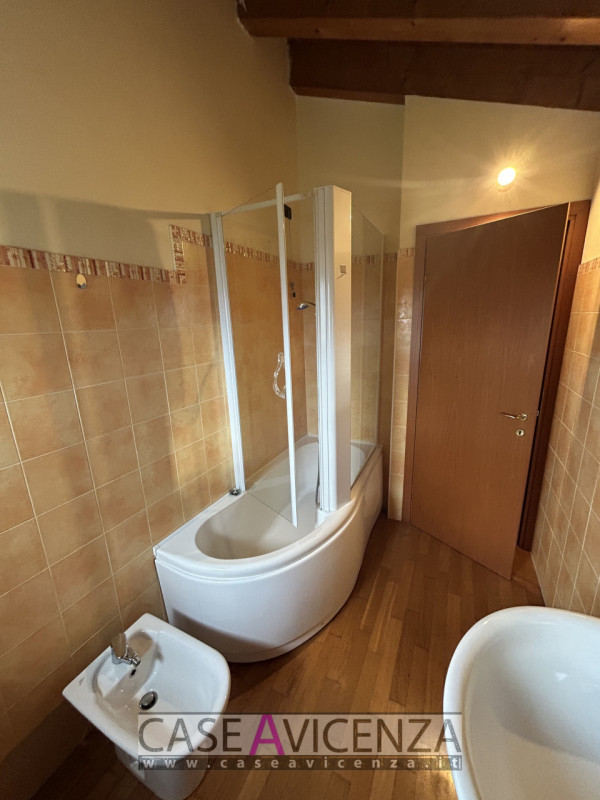 MESTRINO - ARLESEGA -C.E.D-  LIBERO SUBITO - NESSUN LAVORO DA FARE - in piccola palazzina RECENTE...