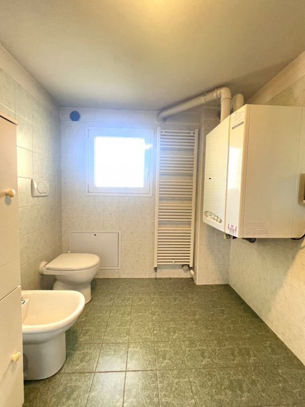 In zona verde e riservata a Marsango, proponiamo in esclusiva questa spaziosa casa singola svilup...