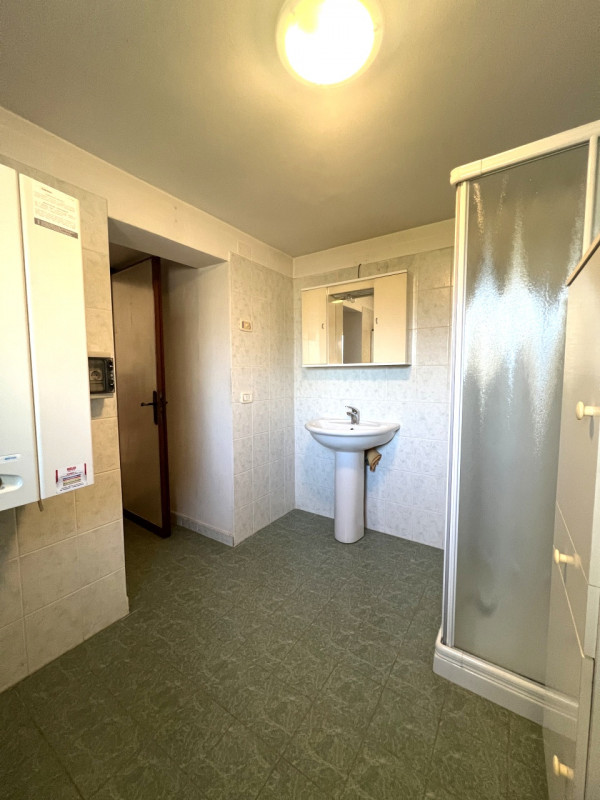 In zona verde e riservata a Marsango, proponiamo in esclusiva questa spaziosa casa singola svilup...