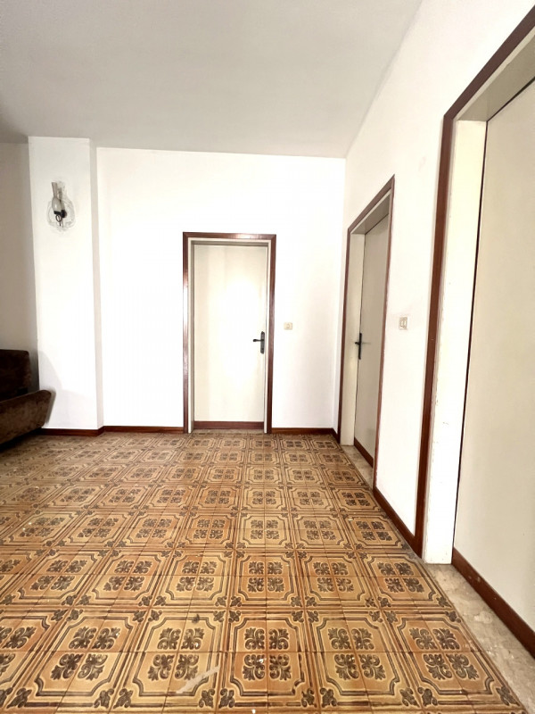 In zona verde e riservata a Marsango, proponiamo in esclusiva questa spaziosa casa singola svilup...